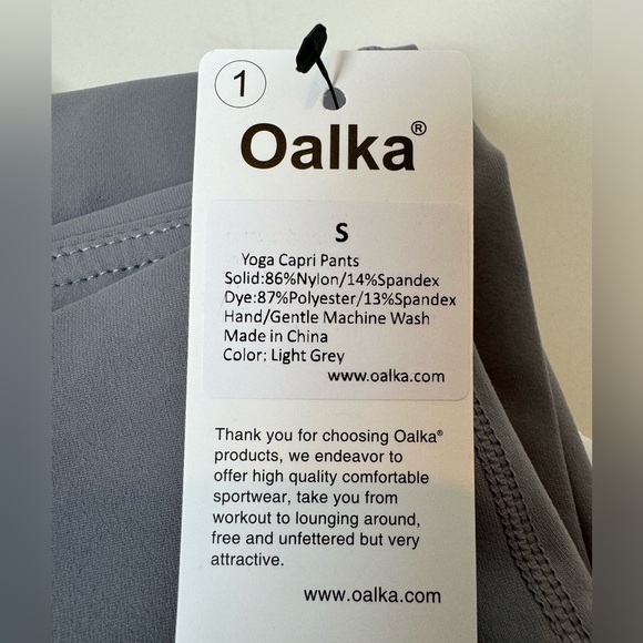 Oalka Grey Small Capri Leggings NWT - Picture 7 of 8